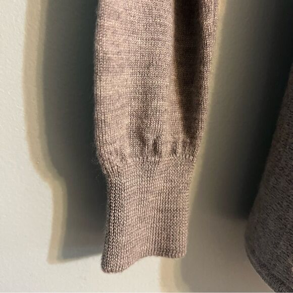 Ellen Tracy 100% Extra Fine Merino Wool Cowl Neck Split Open Back Sweater Sz S - Picture 7 of 11